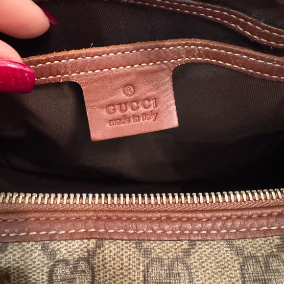 Authentic Gucci satchel. Like new. - Picture 7 of 11